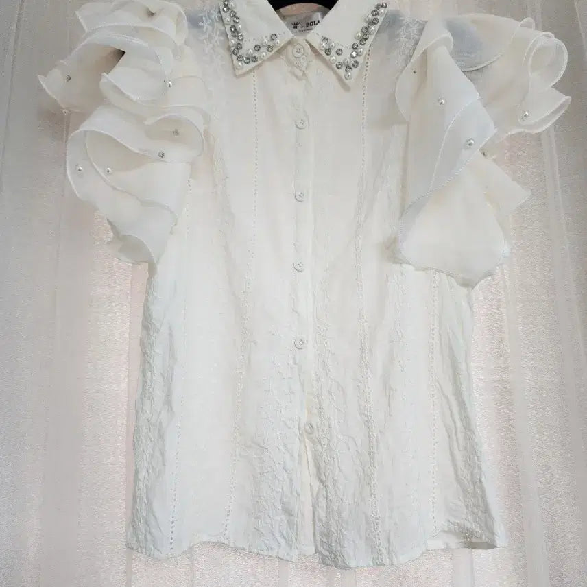 [BUNJANG] A-VOL Ivory Frill Blouse with Cubic Neckline / 프릴 블라우스 아이보리(미착용)