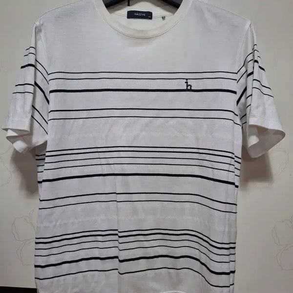 [BUNJANG] Hazzys White Striped Short Sleeve T-Shirt (Size 100) / 헤지스 흰색 스트라이프 반팔 티셔츠