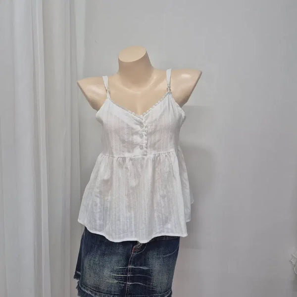 [BUNJANG] White V-Neck Sleeveless Blouse with Lace Detail / 화이트 브이넥 나시 블라우스