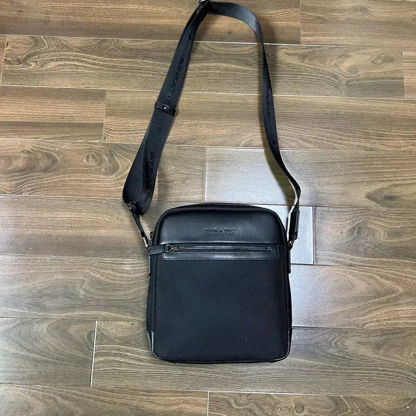 [BUNJANG] Stratick Stella Crossbody Bag Black / [새상품] 스트라틱 스텔라 크로스백 블랙 / 데일리 가방