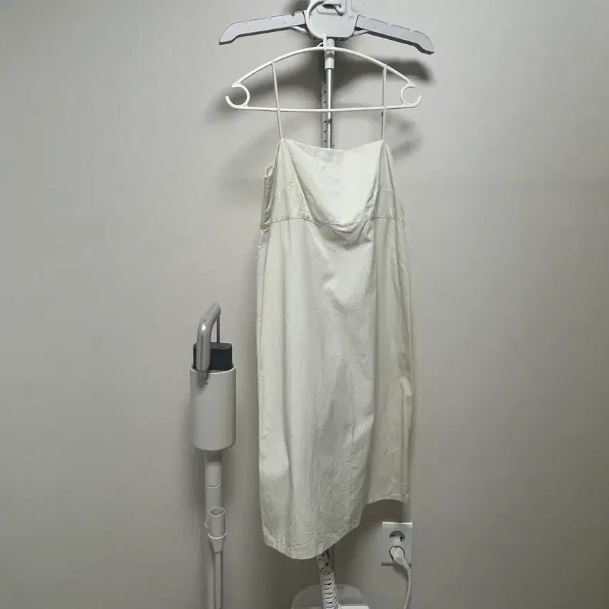 [BUNJANG] Refos Ivory Slip Dress / 리포스 아이보리 슬립 원피스