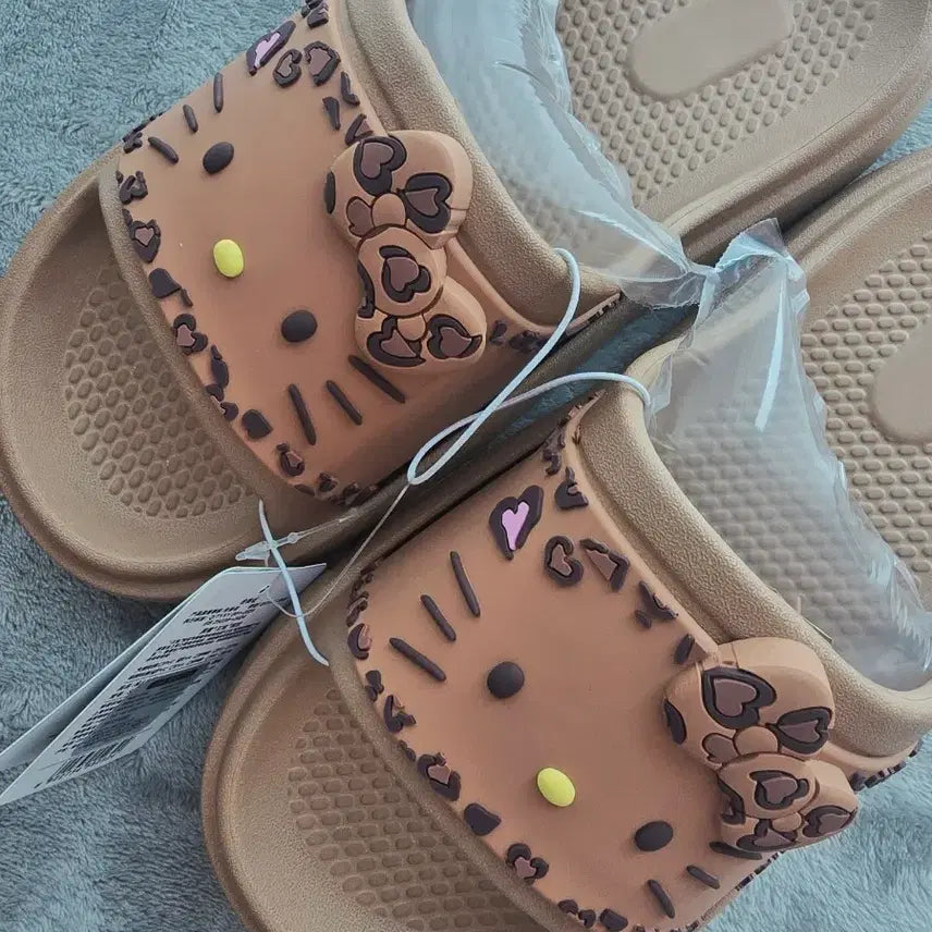 [BUNJANG] Hello Kitty Leopard Brown Slippers (240) / 헬로키티 레오파드 브라운 슬리퍼 240