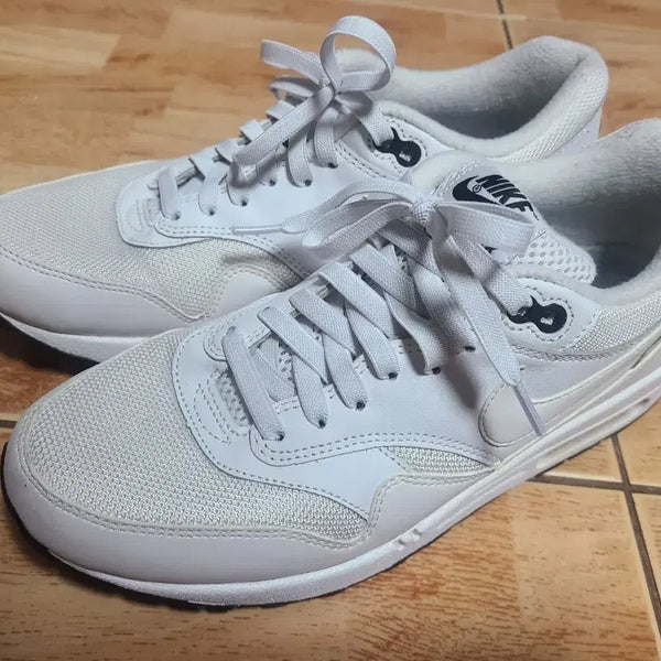[BUNJANG] Nike Air Max 1 White Sneakers / 나이키 맥스1 화이트 270(265추천)