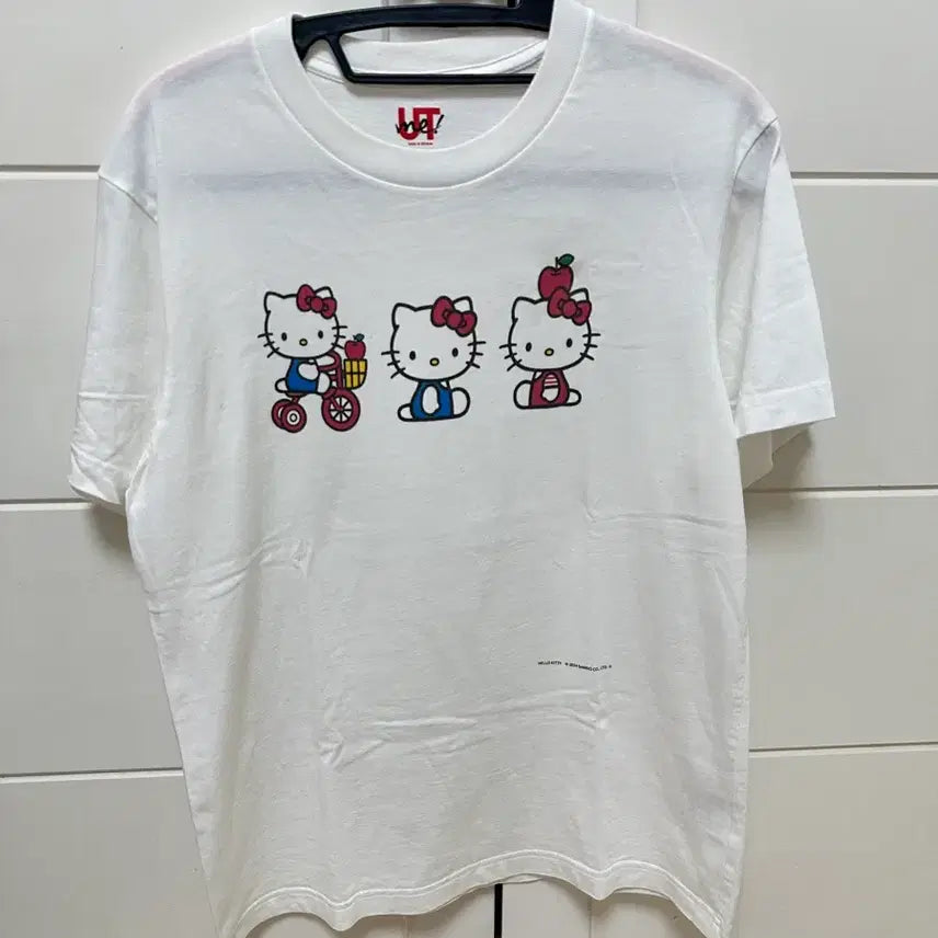 [BUNJANG] Uniqlo x Hello Kitty Collaboration T-Shirt White / UT 유니클로 키티 콜라보 티셔츠 화이트