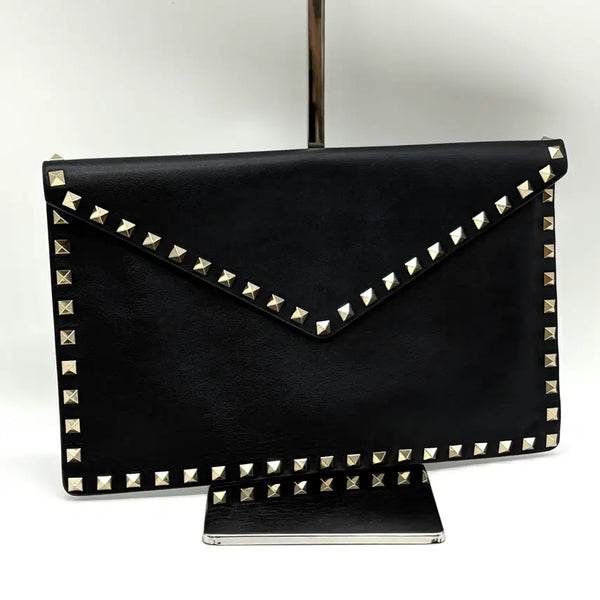 [BUNJANG] Valentino Rockstud Envelope Flap Clutch Bag Black Leather / 발렌티노 락스터드 엔벨로프 플랩 클러치백 블랙 (QW1P0P56BOL)