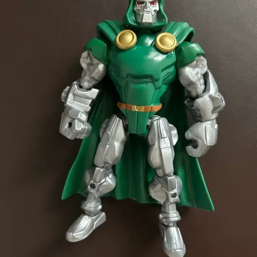 [BUNJANG] Hasbro Doctor Doom Action Figure / 닥터 둠 액션 피규어 헤즈브로 슈포히어로 믹스업