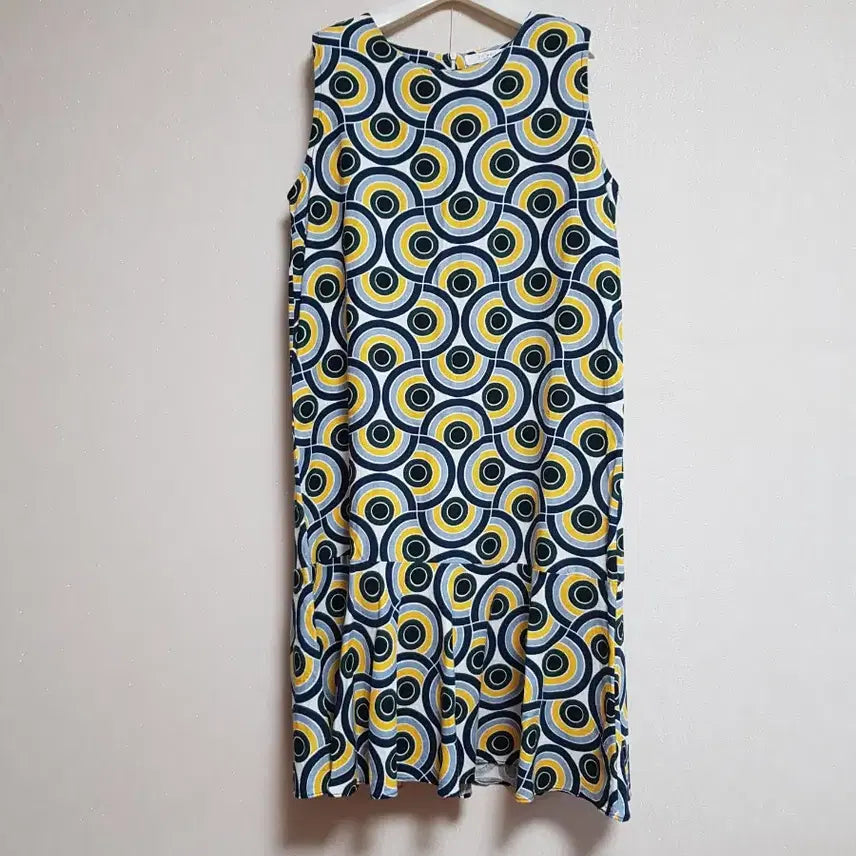 [BUNJANG] Sleeveless Midi Dress with Frill Detail / 민소매 원피스