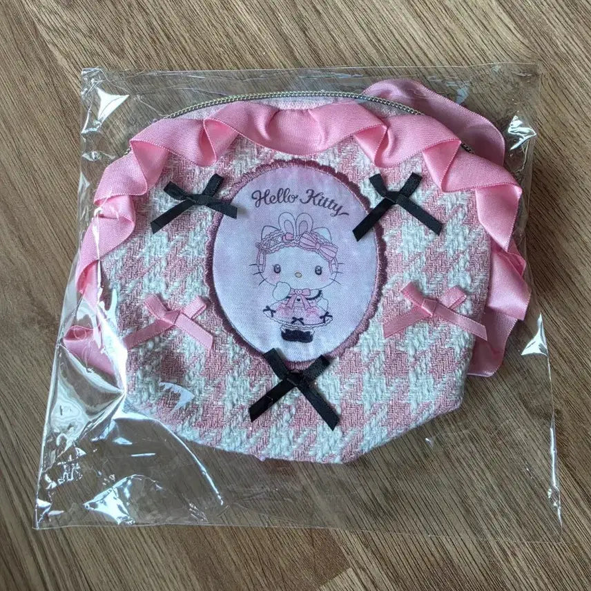 [BUNJANG] Hello Kitty Yumerybon Tweed Pouch / 헬로키티 유메리본 트위드 파우치
