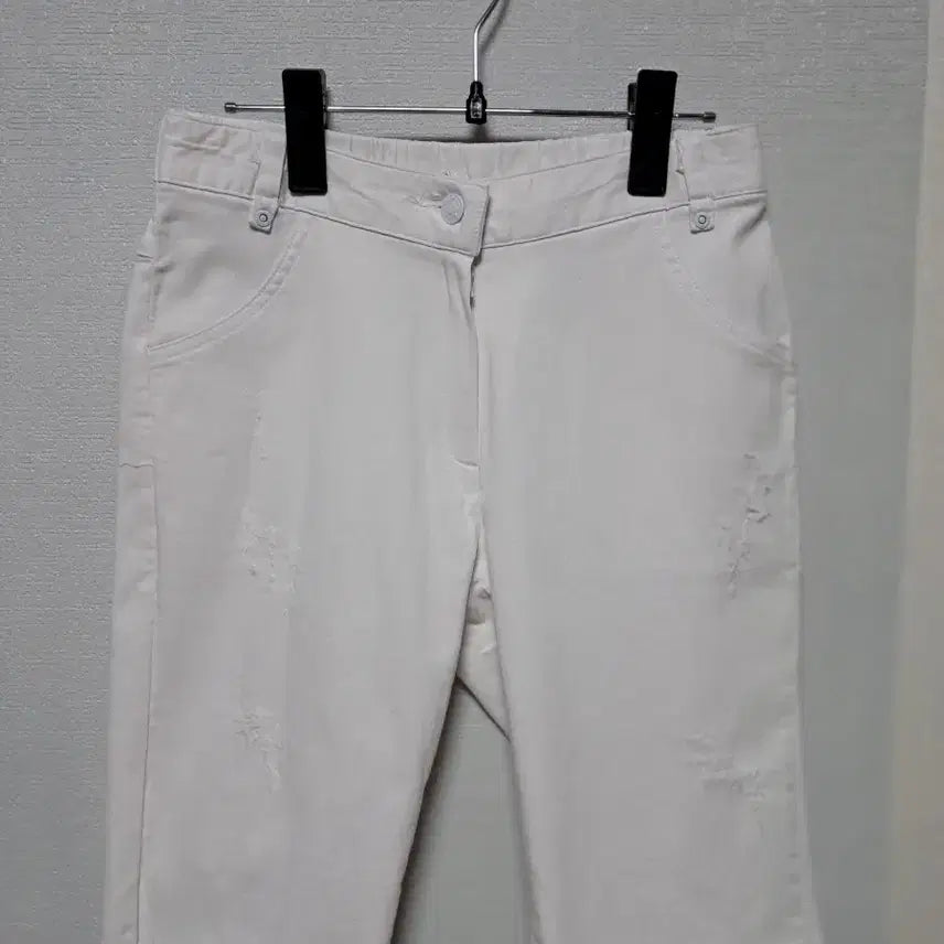 [BUNJANG] Giverny White Distressed Cut-off Denim Shorts (Size M/L) / (미착용)지베르니 화이트 데미지 컷오프 반바지 66~77 가격더내림