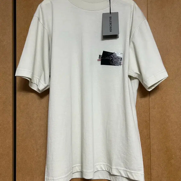 [BUNJANG] Balenciaga Unisex Short Sleeve T-Shirt - Size S / 발렌시아가 유니섹스 반팔 S 새상품(6월까지세일)