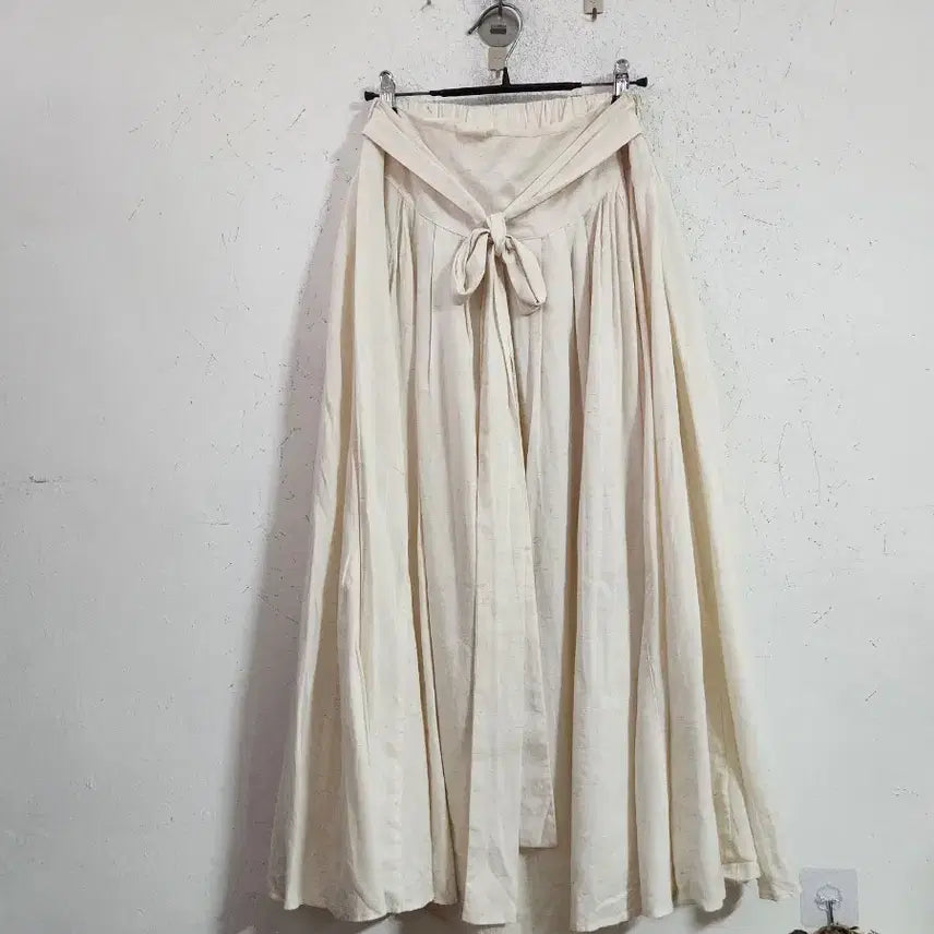 [BUNJANG] Ivory Ribbon Long Skirt / 아이보리 리본 롱 스커트
