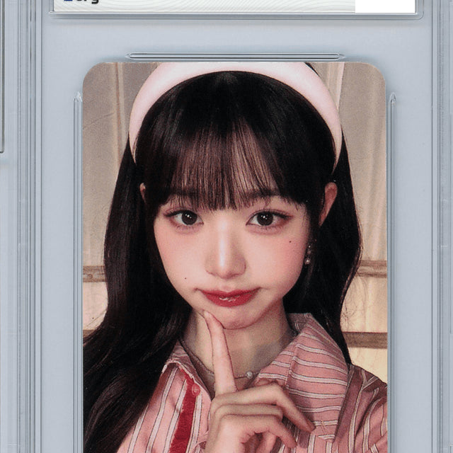 [BUNJANG] IVE Jang Wonyoung BRG 10 GEM MT Graded Photocard - 1st World Tour Encore / 장원영 IVE 1st월드투어 앙콘 디브존D2 BRG10 그레이딩포카 정품