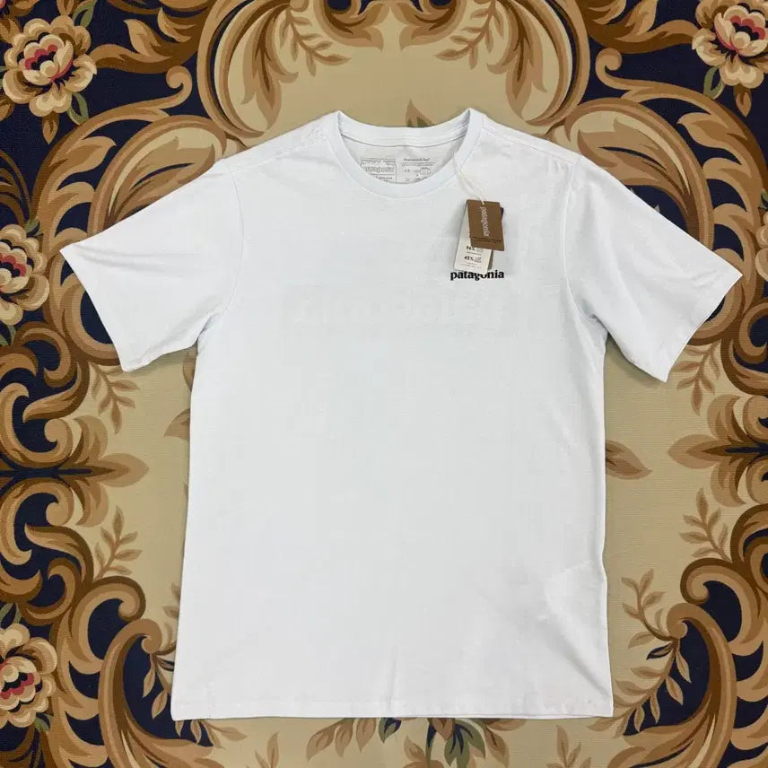 [BUNJANG] Patagonia P-6 T-Shirt Sky Blue / (S)파타고니아 Patagonia P-6반팔티셔츠(스카이블루)