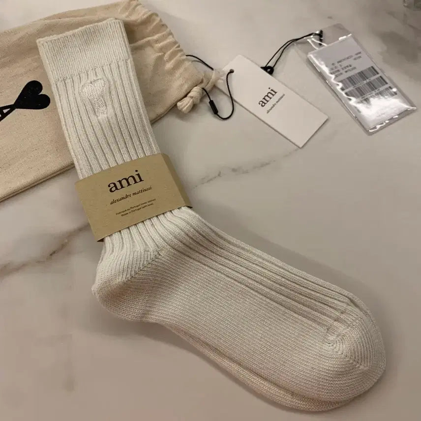 [BUNJANG] AMI White Heart Logo Ribbed Socks Size S / 아미 화이트 하트 로고 골지 양말 S사이즈