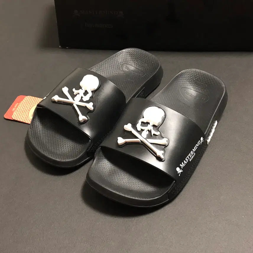 [BUNJANG] Havaianas x Mastermind Slides Black / 하바이아나스 X 마스터마인드 슬라이드 블랙