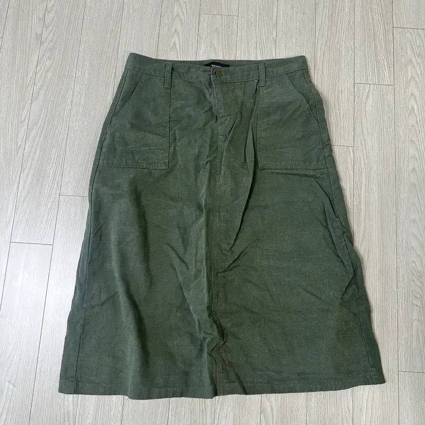 [BUNJANG] Khaki Cotton Midi Skirt with Pocket Detail / 카키색 면 스커트