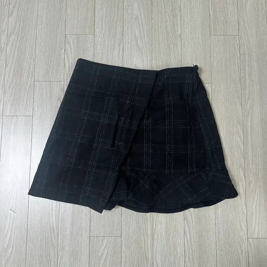 [BUNJANG] Black Check Mini Skirt / 블랙 체크 스커트