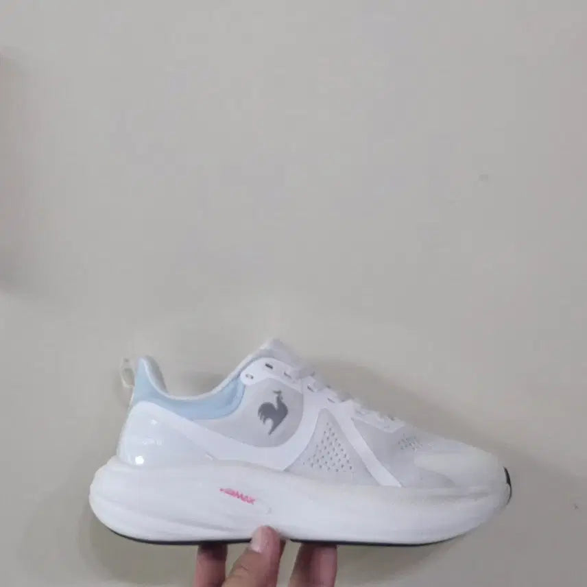 [BUNJANG] Le Coq Sportif Vivaform Max Running Shoes White / [235] 르꼬끄스포르티브 비바폼 맥스 화이트ㅡ최저가