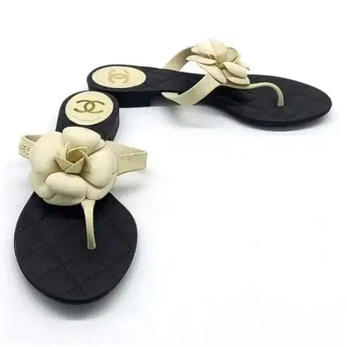 [BUNJANG] Chanel Camellia Flip-Flop Sandals Size 38 / 정품 샤넬 까멜리아 쪼리 슬리퍼 샌들 38