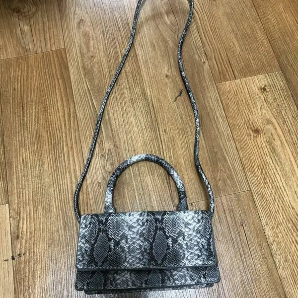 [BUNJANG] Vampire Pattern Mini Crossbody Bag / 뱀피 무늬 미니 크로스백