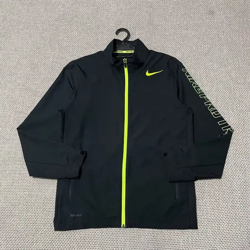 [BUNJANG] Nike Functional Zip-Up Jacket L / L 나이키 기능성 집업 자켓 B.7801