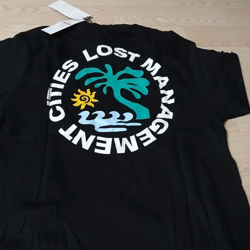 [BUNJANG] LMC Vacation T-Shirt Black / 엘엠씨 VACATION  반팔티 새상품