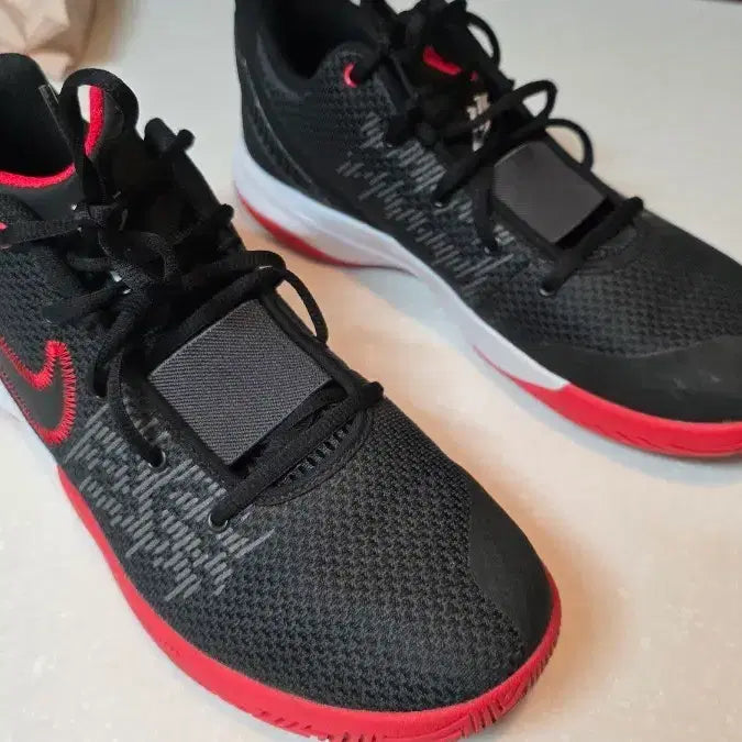 [BUNJANG] Nike Basketball Shoes Black/Red / 나이키 농구화 블랙/레드