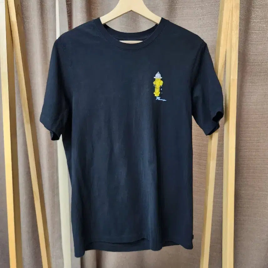 [BUNJANG] Nike SB Hydrant Graphic Short Sleeve T-Shirt Navy / 나이키 소화전 프린팅 반팔 티셔츠 네이비
