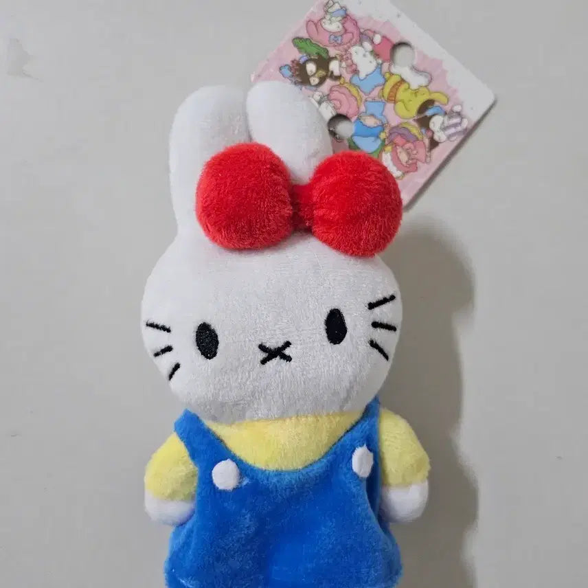 [BUNJANG] Sanrio Hello Kitty x Miffy Collaboration Doll Keychain / 산리오 헬로키티 & 미피 콜라보 인형 키링