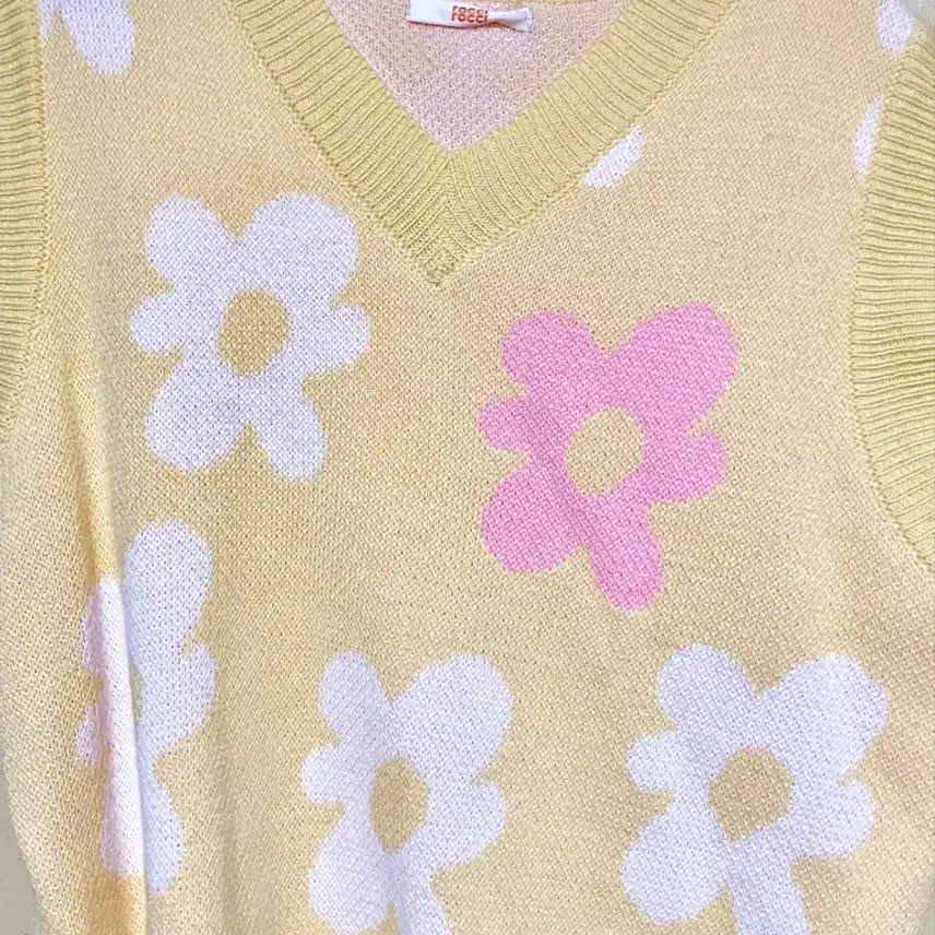 [BUNJANG] Rocci Rocci Flower Knit Vest Pastel Yellow / 로씨로씨 플라워 니트 조끼 파스텔 옐로우(새상품)