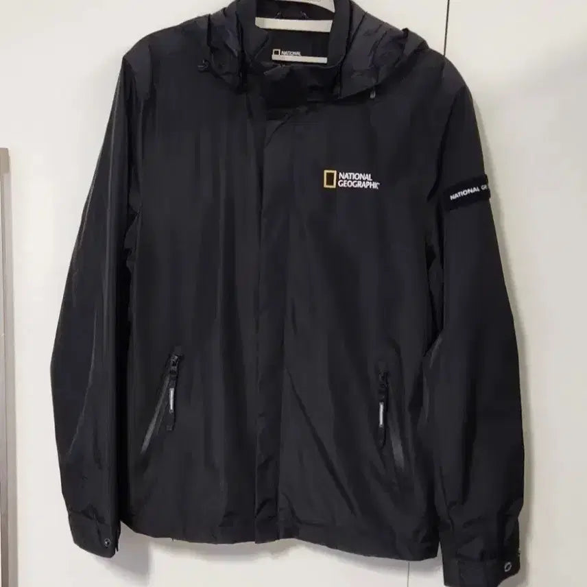 [BUNJANG] National Geographic Black Windbreaker Hooded Jacket S / 내셔널지오그래픽 블랙 바람막이 후드 자켓 S