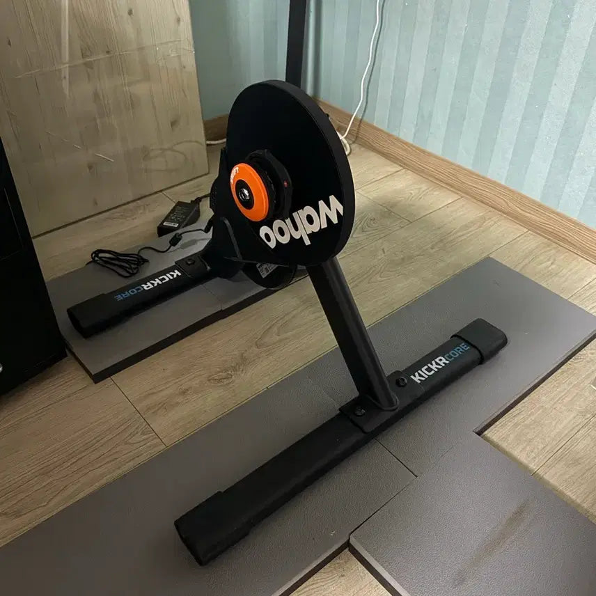 [BUNJANG] Wahoo KICKR CORE 2nd Gen Zwift Cog / 와후 키커코어 2세대 즈위프트코그 팝니다