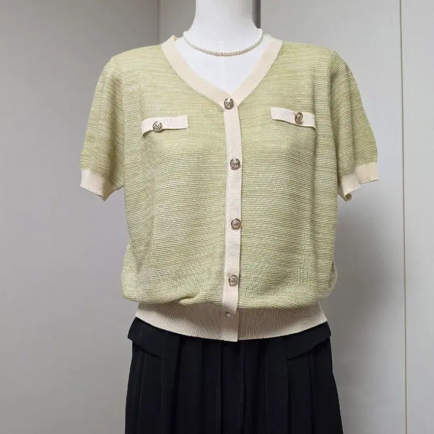 [BUNJANG] V-Neck Short-Sleeve Knit Top / 브이넥 반팔 니트