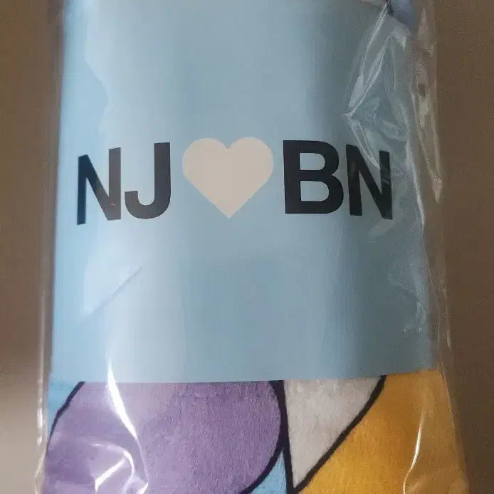 [BUNJANG] NewJeans 2024 MBC Gayo Daejejeon Official Blanket / [판매] 뉴진스 가요대제전 역조공 담요