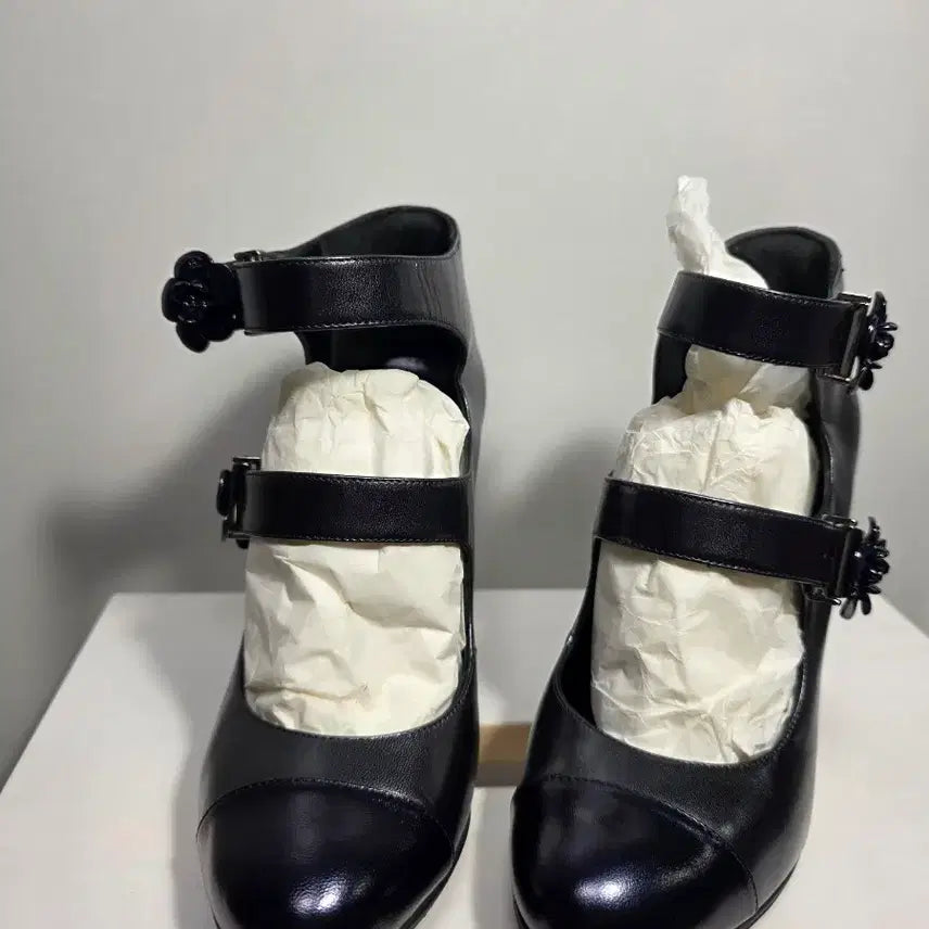 [BUNJANG] Chanel Camellia Strap Shoes / 샤넬 까멜리아 스트랩 슈즈