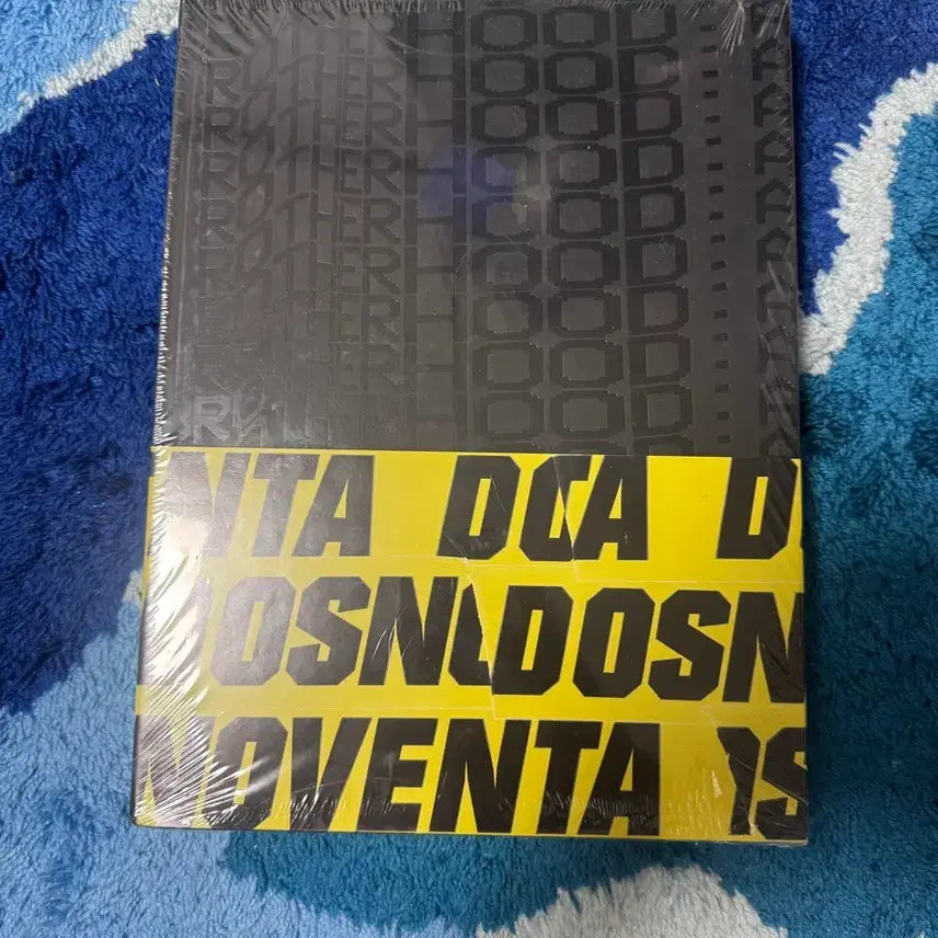 [BUNJANG] Dosnoventa Brotherhood: A Year Inside Dosnoventa Photobook / 도스노벤타 브라더후드 사진첩 책 / 픽시