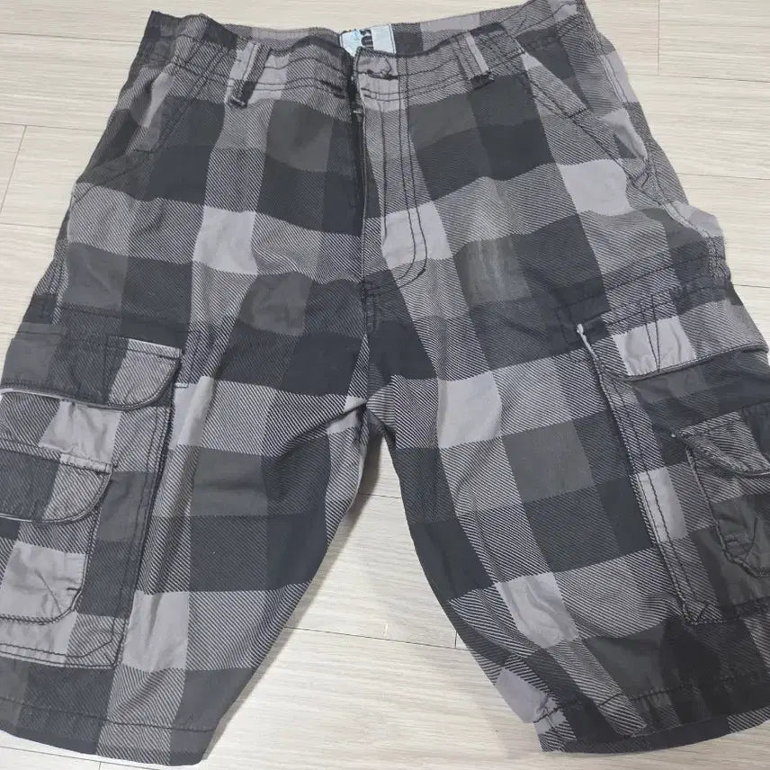[BUNJANG] Men's Check Cargo Shorts / 체크 카고 반바지 회색검정남성용