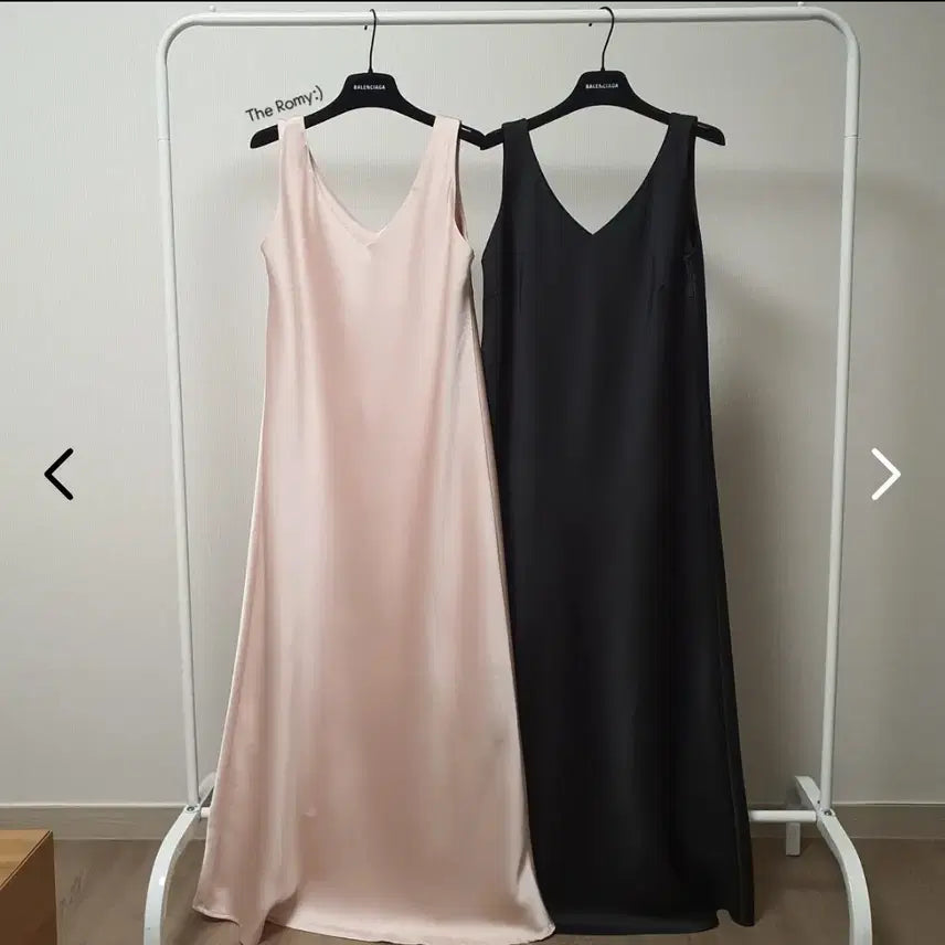 [BUNJANG] Silk Satin V-Neck Sleeveless Maxi Dress (Black) / 양브이넥 실크 새틴 민소매 나시원피스 (블랙)