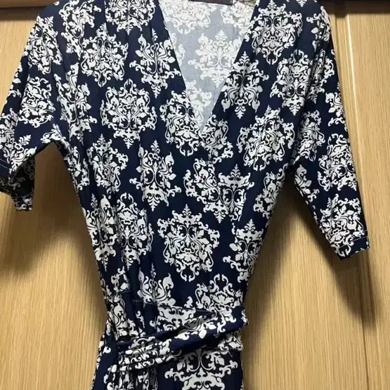 [BUNJANG] Vanilla Bee Navy Pattern Wrap Dress / 바닐라비 랩 원피스 네이비 패턴