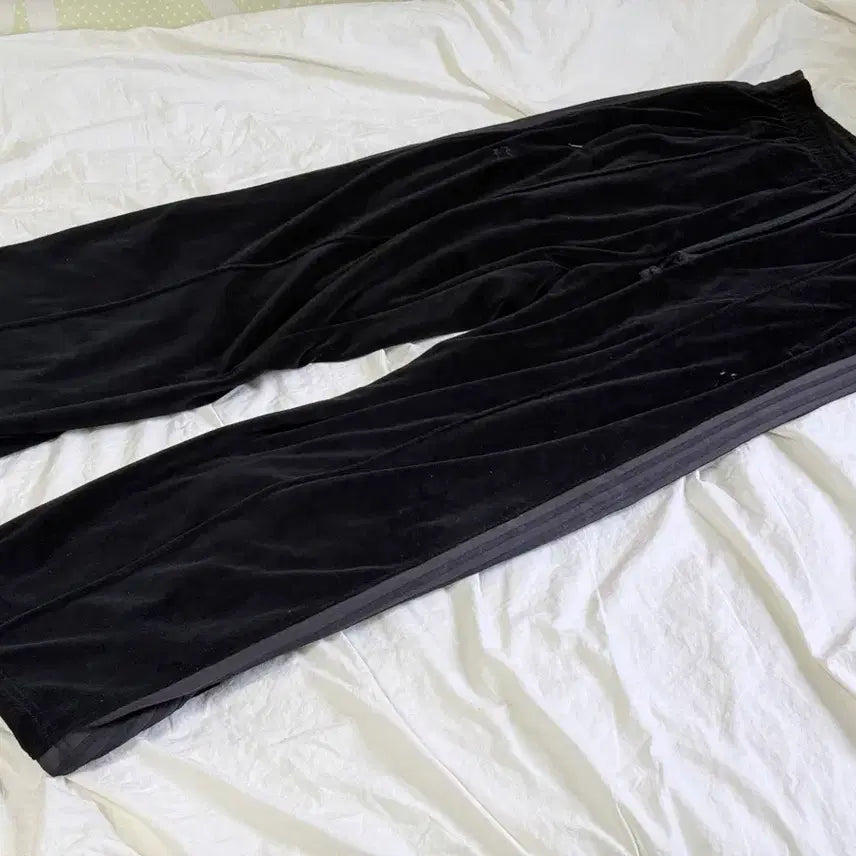 [BUNJANG] Polytheru Velour 4-Line Track Pants Black/Brown Size 2 / 폴리테루 벨루어 4라인 트랙팬츠 블랙/브라운 2사이즈