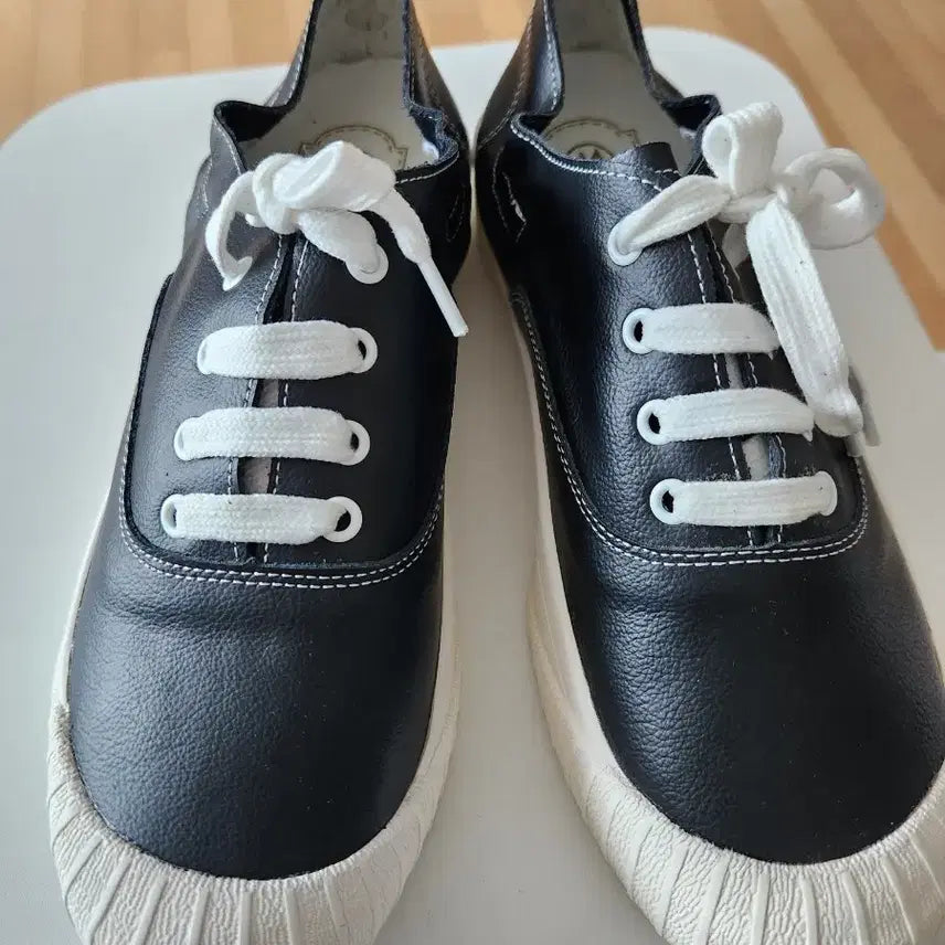 [BUNJANG] Black Leather Sneakers / 검정색 가죽 스니커즈 운동화