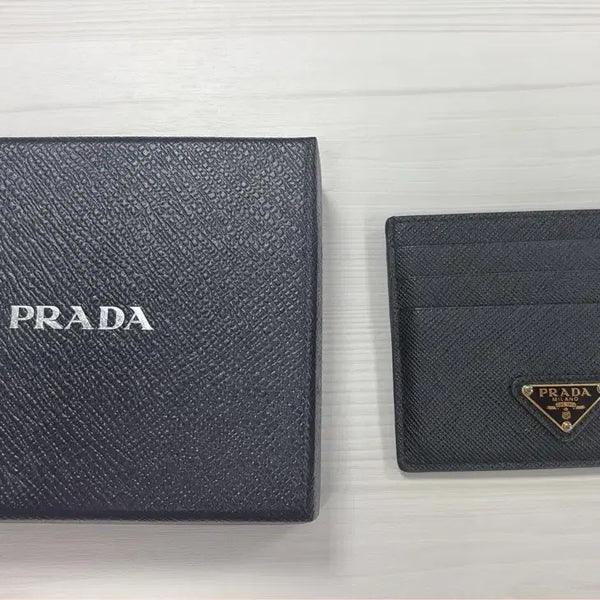 [BUNJANG] Prada Saffiano Leather Triangle Logo Cardholder / 가격인하 ! )프라다 사피아노 레더 트라이앵글 로고 카드지갑 풀박스