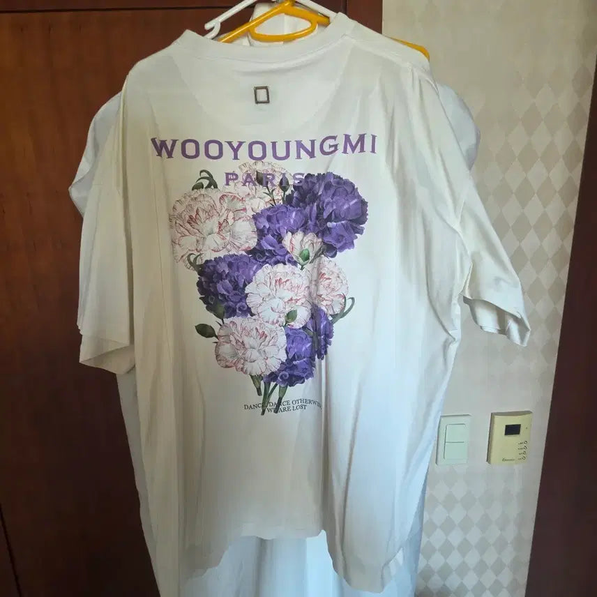 [BUNJANG] WooYoungMi Flower Short Sleeve T-Shirt / [50] 우영미 플라워 반팔 티셔츠