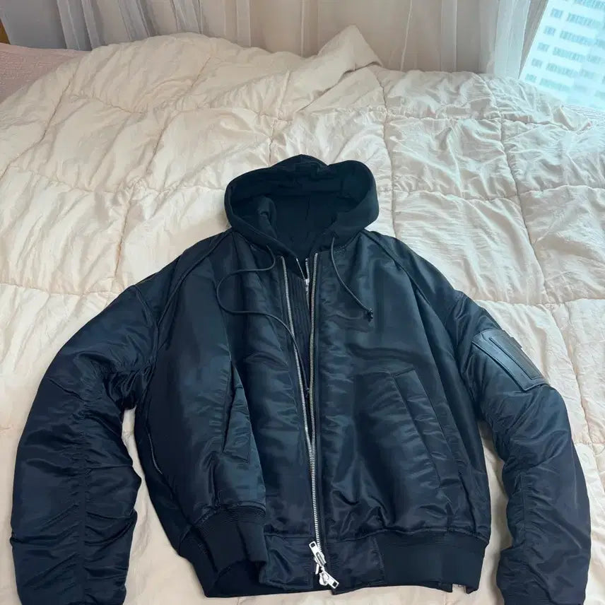 [BUNJANG] Juun.J 21FW Black MA-1 Hooded Jacket / [46] 21fw 준지 후드 마원 블랙