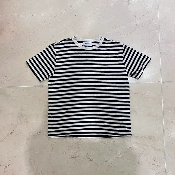 [BUNJANG] Loes Stripe Short Sleeve T-Shirt / 로에스 스트라이프 반팔 티셔츠