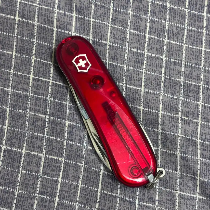 [BUNJANG] Victorinox Evolution 10 Transparent Red Medium Multi-tool Swiss Army Knife / 빅토리녹스 에볼루션10 투명레드 미디움멀티툴 맥가이버칼
