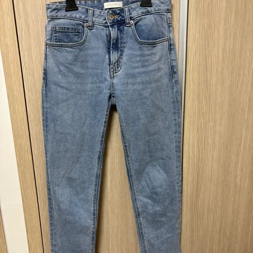 [BUNJANG] Giordano Light Wash Straight Fit Denim Pants (Size 25) / 지오다노 연청 스트레이트핏 데님 팬츠 25