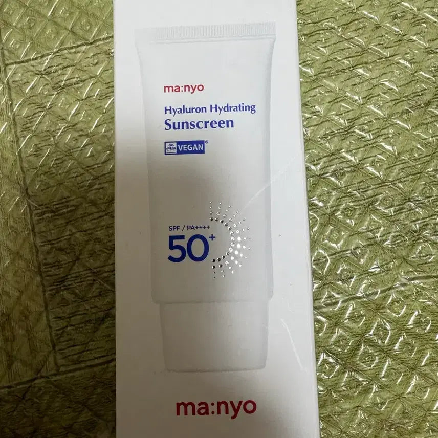 [BUNJANG] Manyo Factory Hyaluron Sun Cream SPF50+ PA++++ / 마녀공장 히알론 선크림 SPF50+