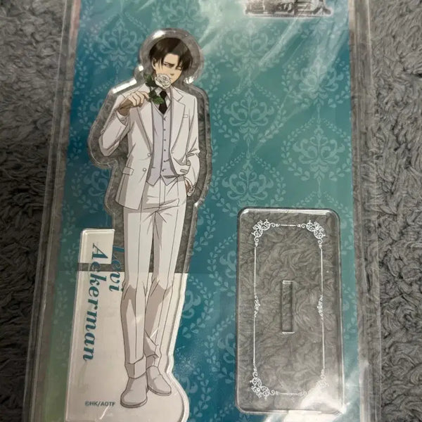 [BUNJANG] Attack on Titan Levi Ackermann Iron Suit Acrylic Stand / 진격의 거인 리바이 아크릴 스탠드 철인 백 정장