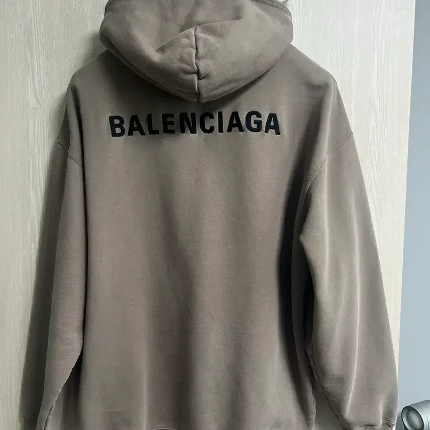 [BUNJANG] Balenciaga Back Logo Embroidered Hoodie / [극미중고,국내매장판] 발렌시아가 백로고 자수 후드